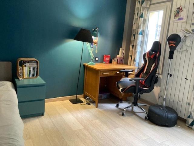 Large Flat In Montmartre With Terrace Parigi